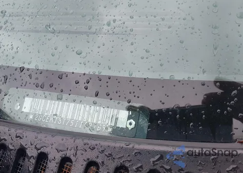 2005 Chevrolet Silverado 1500 Z71 z USA, uszkodzony, nr VIN 2GCEK13T751112169